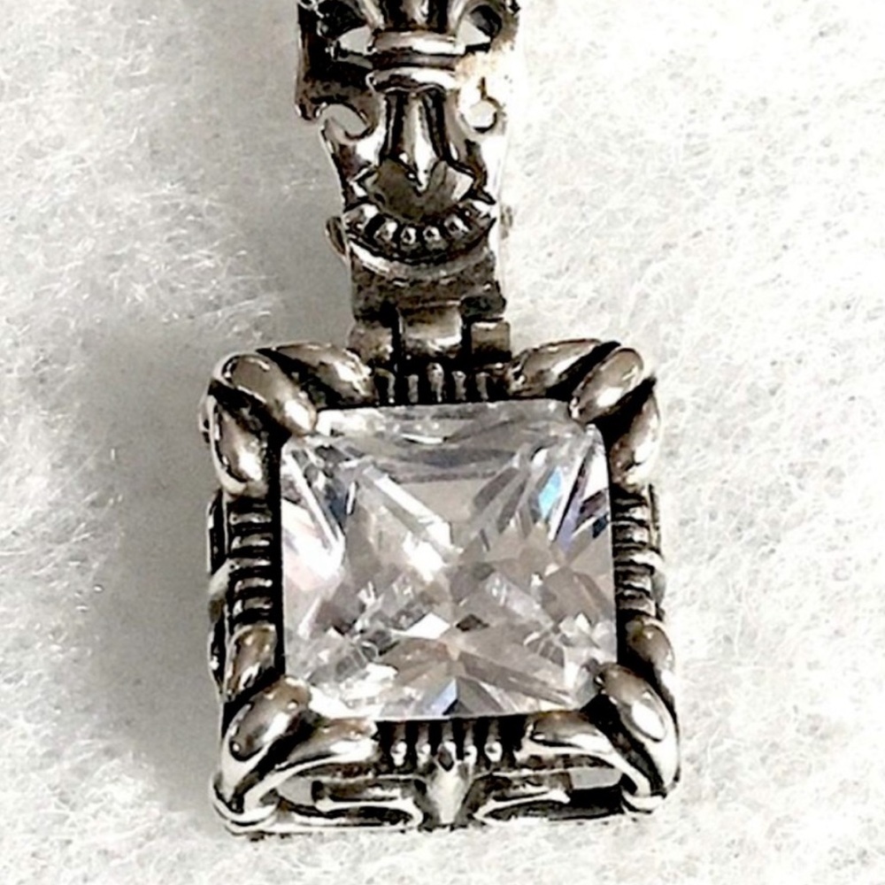 Silpada Vintage .925 Sterling Silver  “Uptown” Pendant Exquisite Condition